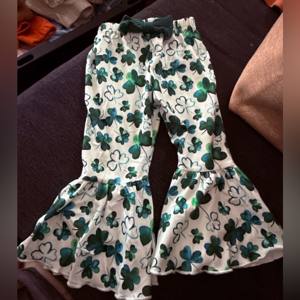 Amazon Kids Clover Print Flared Bottoms - Green and White